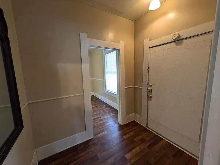 2229 Procter St — Photo 3