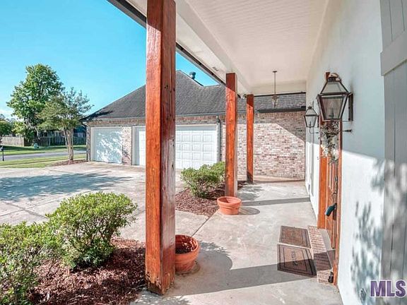 4th image of 17623 Lake Pass Dr