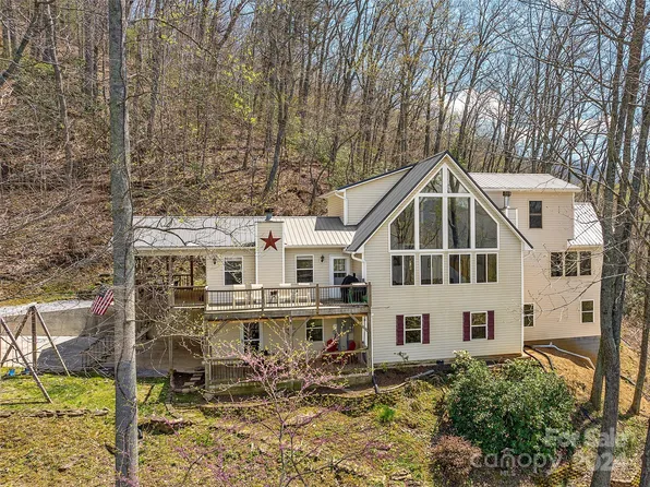 293 Falling Spring Rd, Clyde, NC 28721