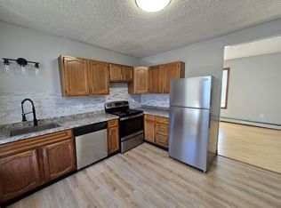 17 Pleasant St FLOOR C, Enfield, CT 06082