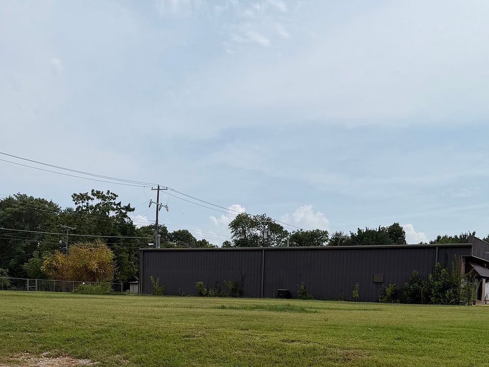 1st image of 1401 S Main St