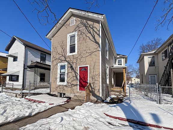 3rd image of 334 Hanover St