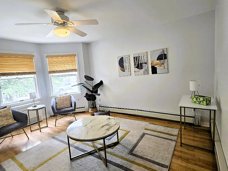 592 Forest St #1 — Photo 18
