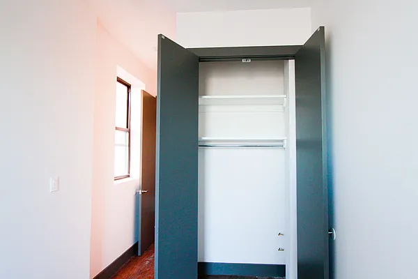 Rented by TheRealEstateCompany.com LLC | media 31