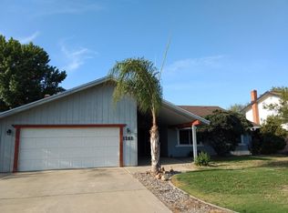 1253 Cedar Ln, Lemoore, CA 93245