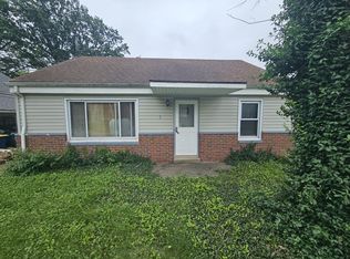 50 Young Dr, Saint Louis, MO 63135