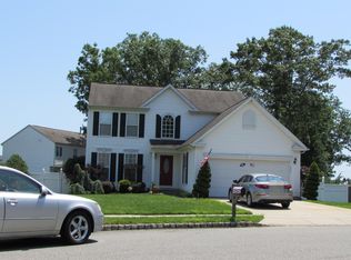 203 Blueberry Rd, Egg Harbor Township, NJ 08234