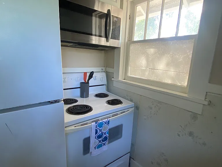 1214 W Garden St #4 — Photo 6