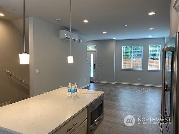 4th image of 18016 12th Avenue NE #C
