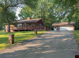419 Royal Rd, Mankato, MN 56001