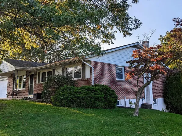 1640 Hex Hwy, Hamburg, PA 19526