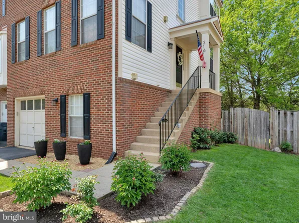 21611 Kings Crossing Ter, Ashburn, VA 20147