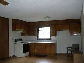 3rd image of 373 Bayberry Dr