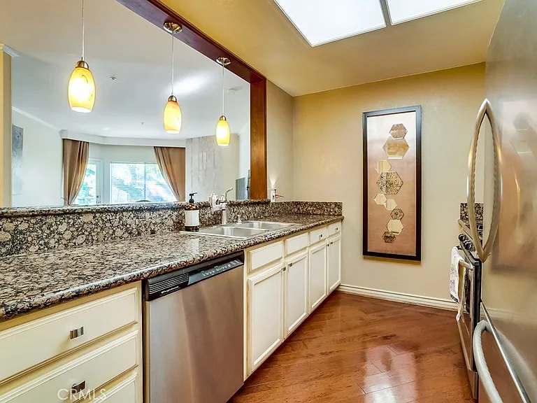 501 E Del Mar Blvd #202 — Photo 23