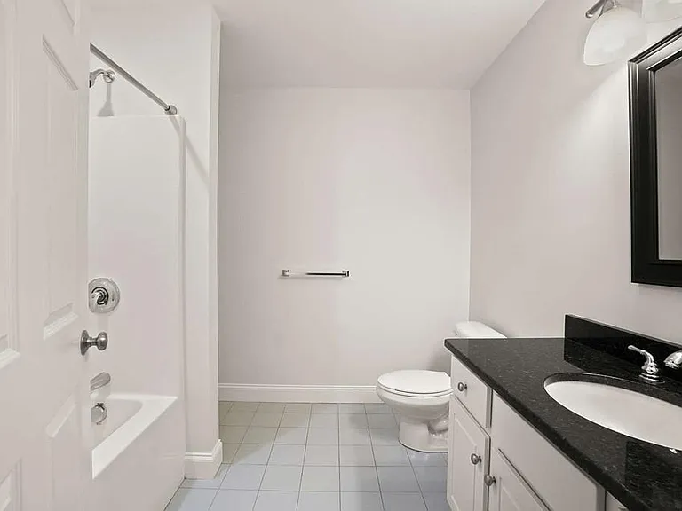 120 Wyllis Ave #424 — Photo 20