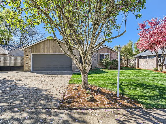 4th image of 2564 NE Laura St
