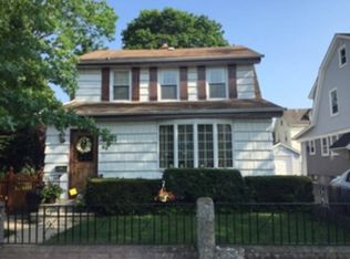 85 Lenox Ave, Hicksville, NY 11801