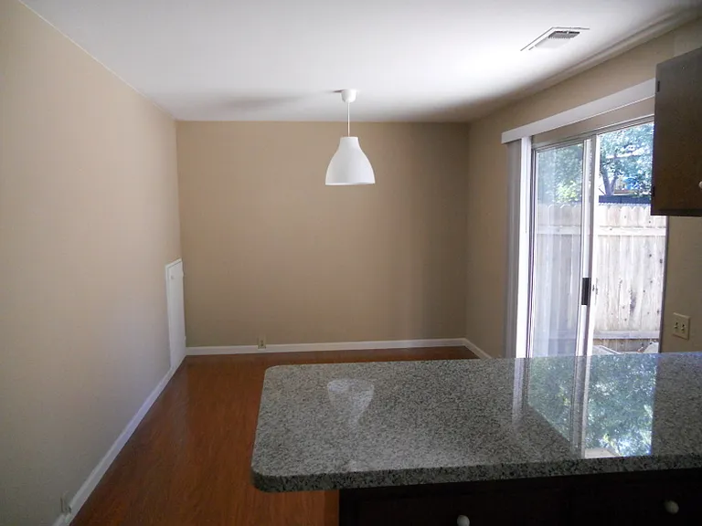 1557 Drake Dr — Photo 6