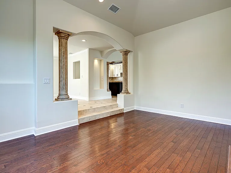 712 N Vista St — Photo 5