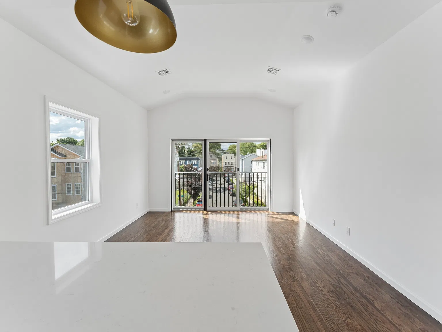 910 Bergen Street - 2 — Photo 2