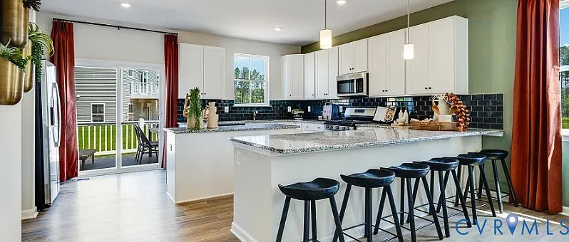 3 bed, 2.5 bath, 2427 sqft, $2,790 — Photo 4