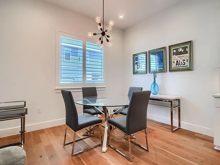 2112 Thornton Rd — Photo 16