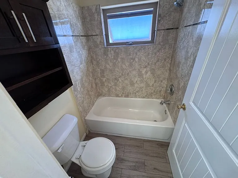 1120 Stanley Ave — Photo 11