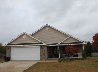 109 Langdon Ct, Bonaire, GA