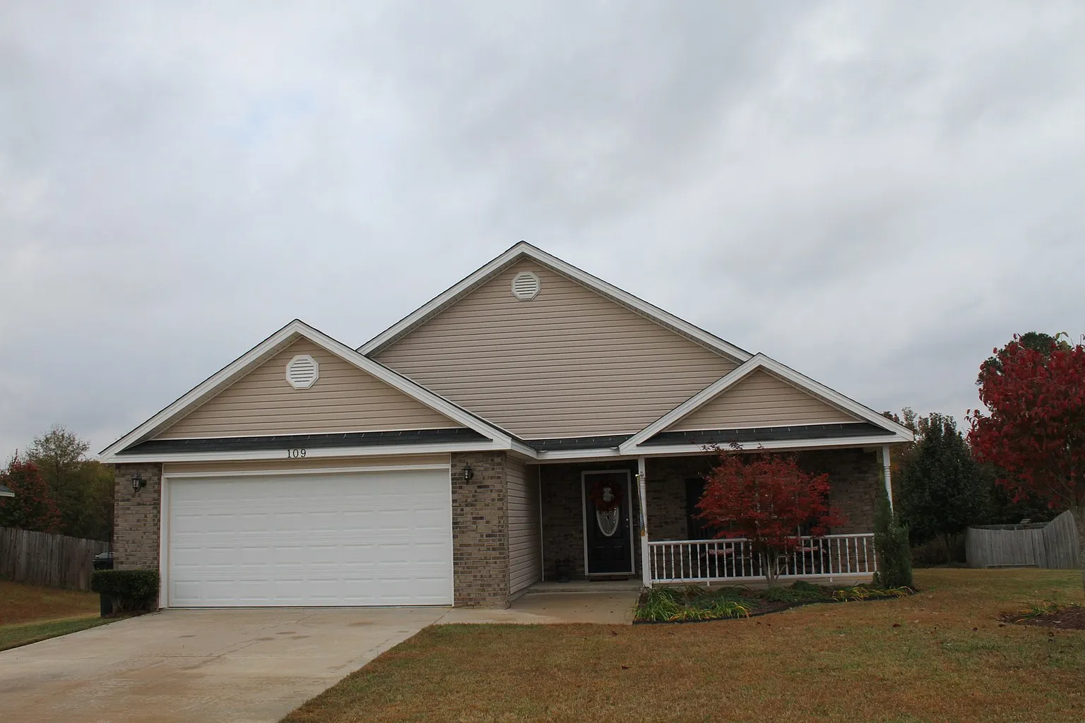 109 Langdon Ct photo 1