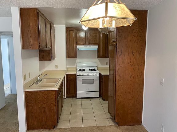 5th image of 333 W Lexington Dr APT 6
