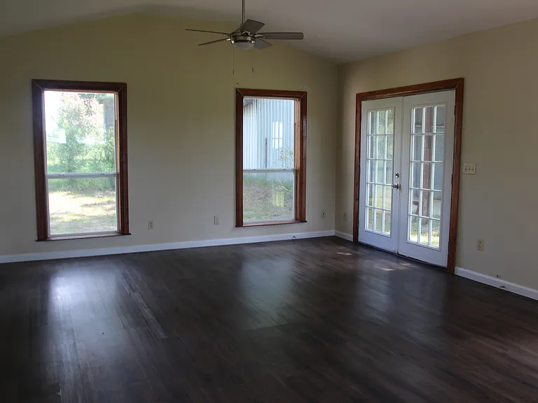 1218 Gibbs Rd — Photo 6
