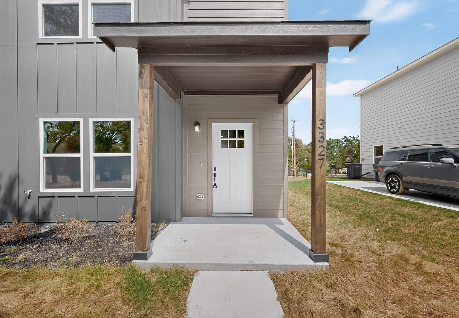 3 bed, 3.0 bath, 1478 sqft, $2,000 — Photo 2