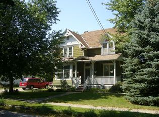 205 E 2nd St, Sandwich, IL 60548