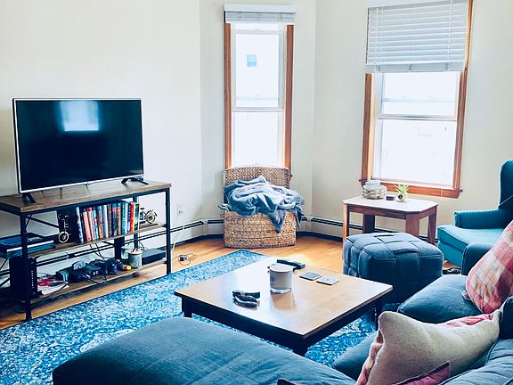 2nd image of 608 E 2nd St Floor 1