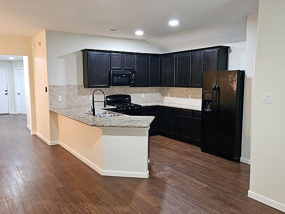 5th image of 54 Rodeo Crest Dr