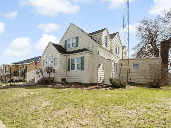 809 W 9th St, Mishawaka, IN 46544