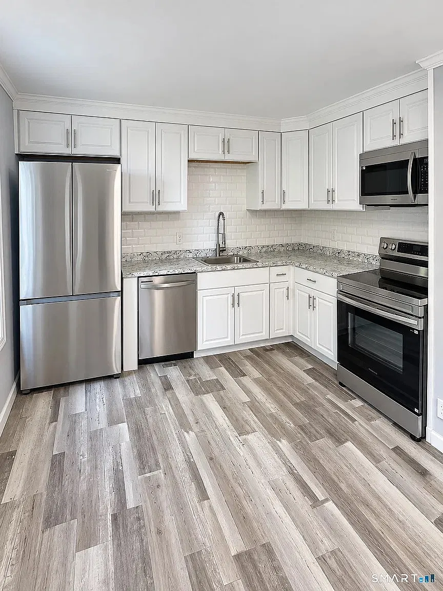 2 bed, $1,900 — Photo 1