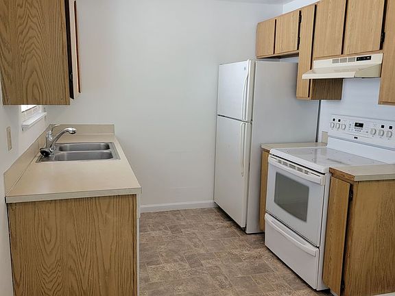 4th image of 111 Lippert Dr W #103