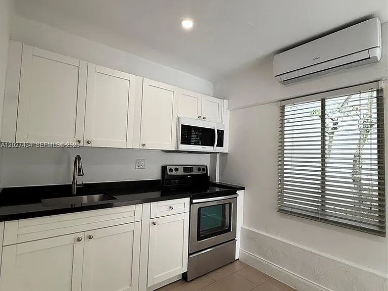 6723 NE Miami Pl #2 — Photo 16