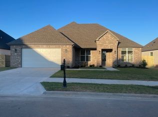 4958 N Delta Ave, Fayetteville, AR 72764