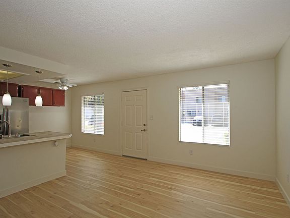 3rd image of 82567 Avenue 48 APT 102