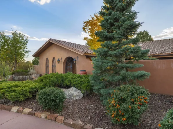 142 Verano Loop, Santa Fe, NM 87508