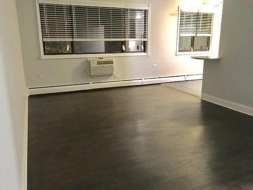2nd image of 6825 N Ridge Blvd #101