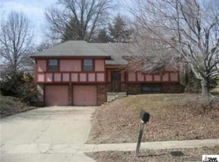 2504 S 16th Ter, Leavenworth, KS 66048