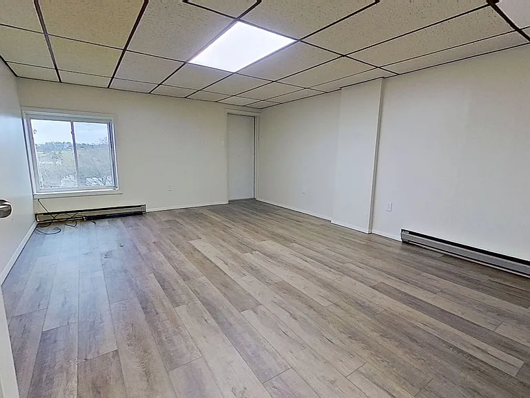 641 W Broadway #2 — Photo 5