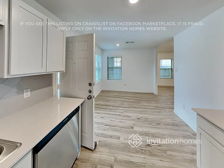 18727 Faustina Way — Photo 7