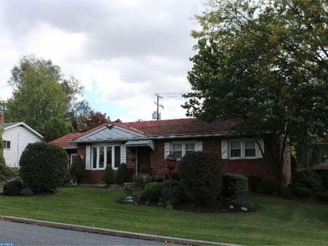 1st image of 602 E Walnut St
