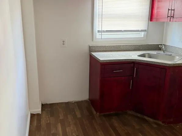 (undisclosed Address), Far Rockaway, NY 11691
