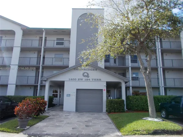 1400 SW 124th Ter APT 111Q, Pembroke Pines, FL 33027