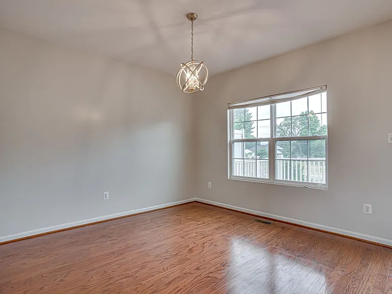 2895 Sedgemore Pl — Photo 7